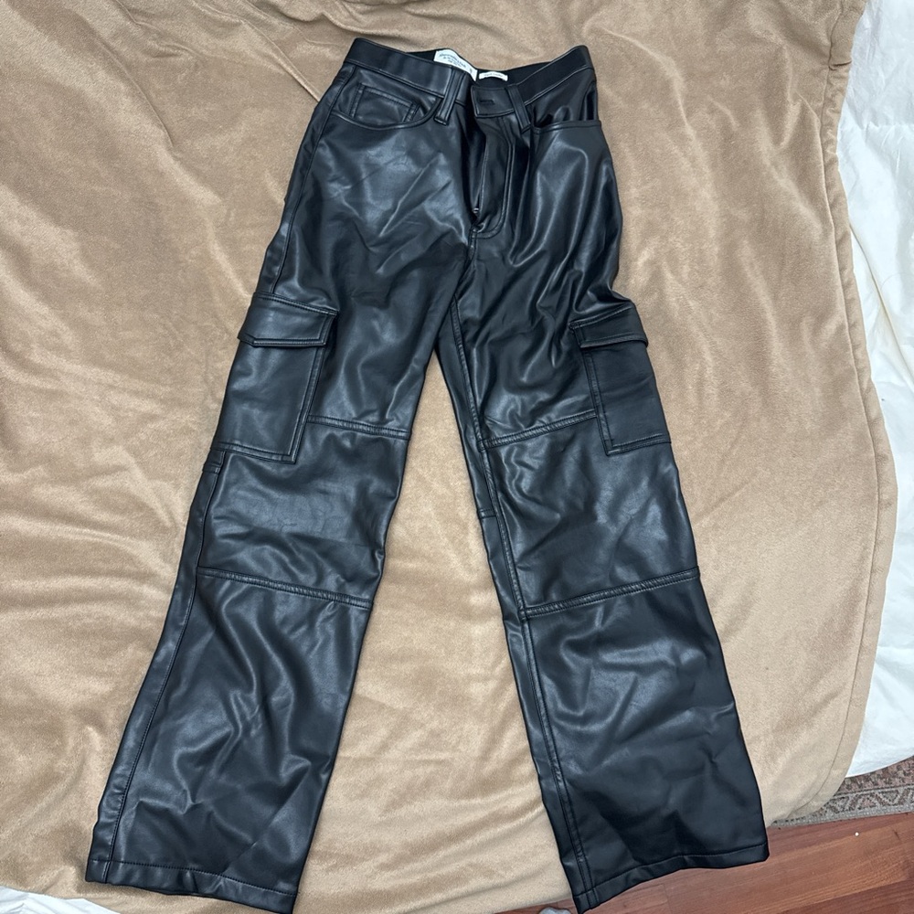 Abercrombie vegan leather cargos black